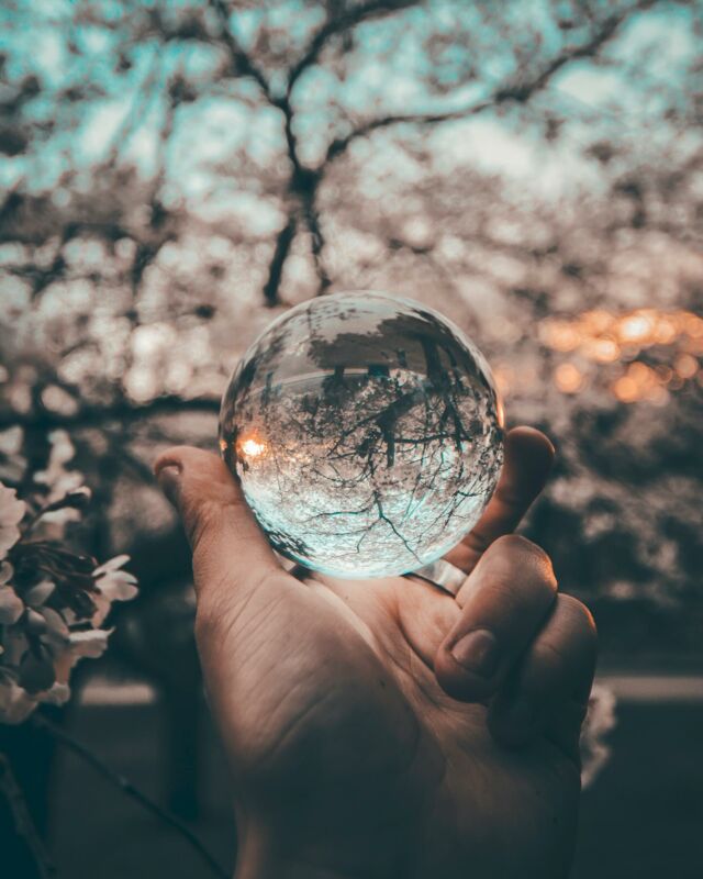 ✨Lo scopo della terapia è quello di comprendere cosa sta generando sofferenza per poi trovare un modo sereno di procedere nella propria vita, mettendo in luce le risorse che la persona naturalmente possiede.

✨Nella mia esperienza ho notato come spesso è proprio nei momenti di crisi che si è maggiormente disposti a cogliere l’opportunità del cambiamento.
.
.
.
.

#psicoterapia #psicologia #paicologobergamo #studiodipsicologia #costruttivismo #bergamo